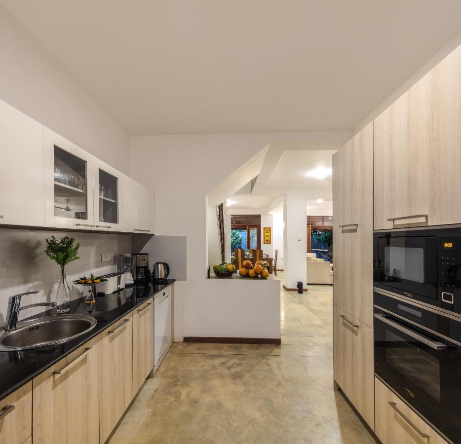 Ballarat Luxury Villa - Hikkaduwa Bagian luar foto